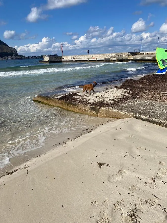 Villa Savoia Mondello 0*,  Italië